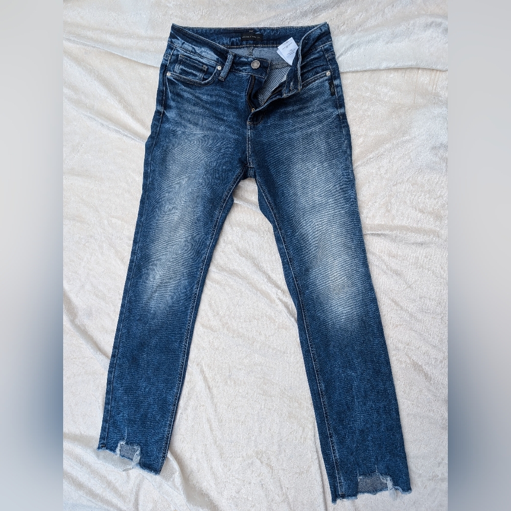Suki Straight 28 X 31 Silver Jeans Raw Hem Curvy Stretch